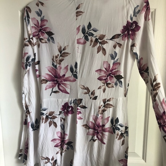 Floral Romper - Picture 5 of 6